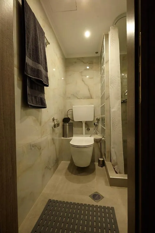 Stylish Kosher Oasis Near The Airport And Beach Appartement