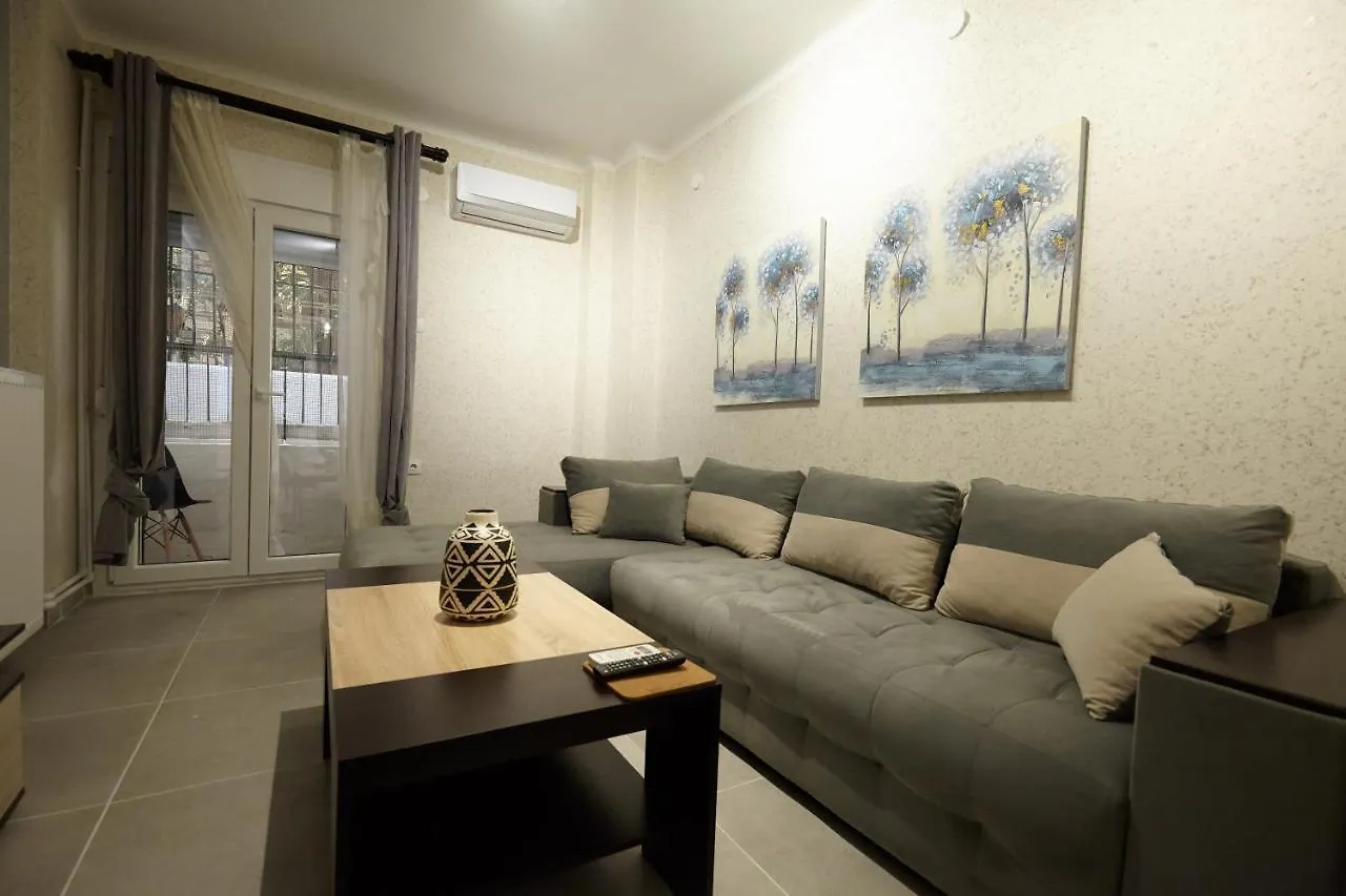 Stylish Kosher Oasis Near The Airport And Beach